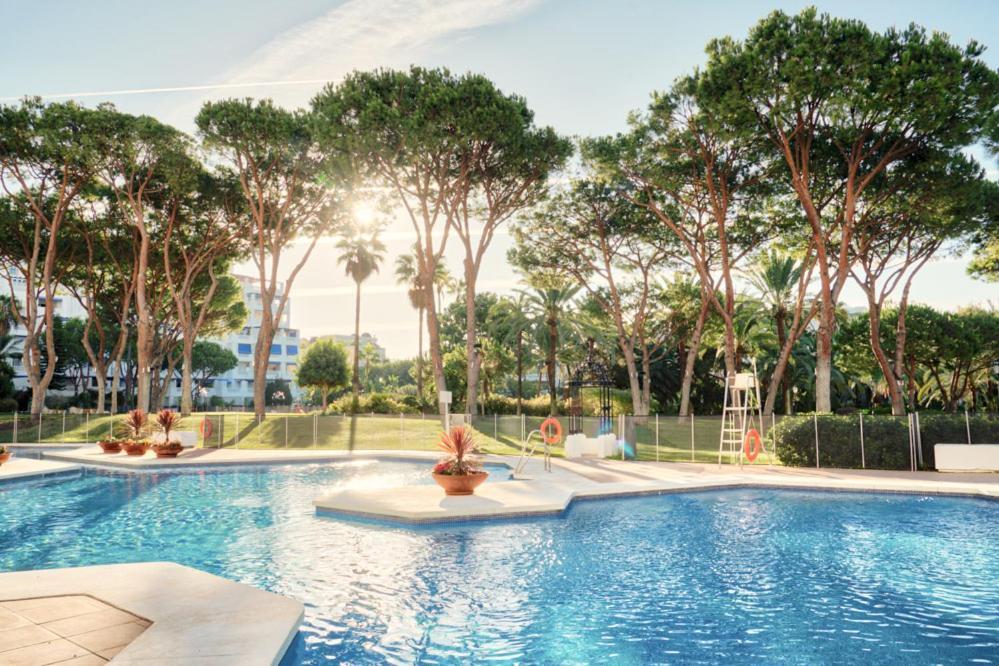 Апартаменты Playas Del Duque, Puerto Banus, Golf .Playa Y Compras Марбелья Экстерьер фото